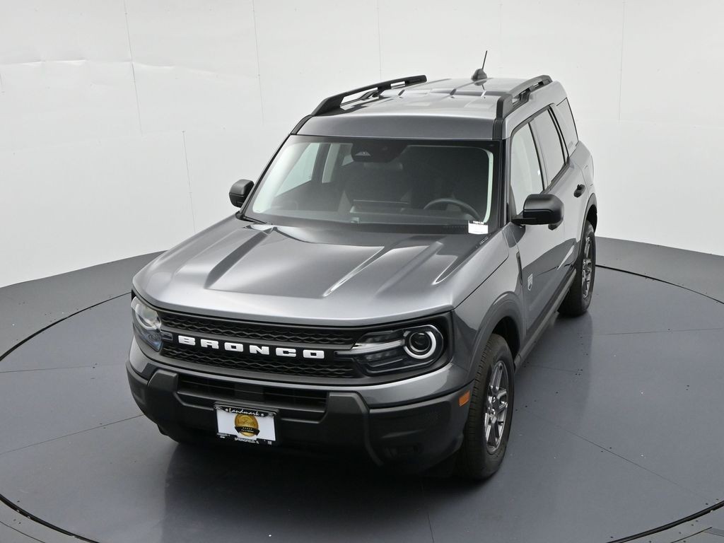 Ford Bronco Sport Vehicle Full-screen Gallery Image 17