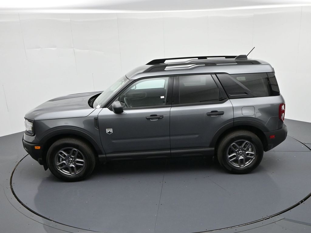 Ford Bronco Sport Vehicle Full-screen Gallery Image 18