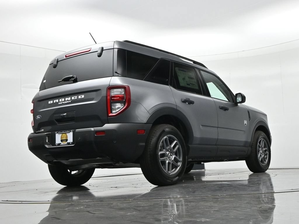 Ford Bronco Sport Vehicle Full-screen Gallery Image 21