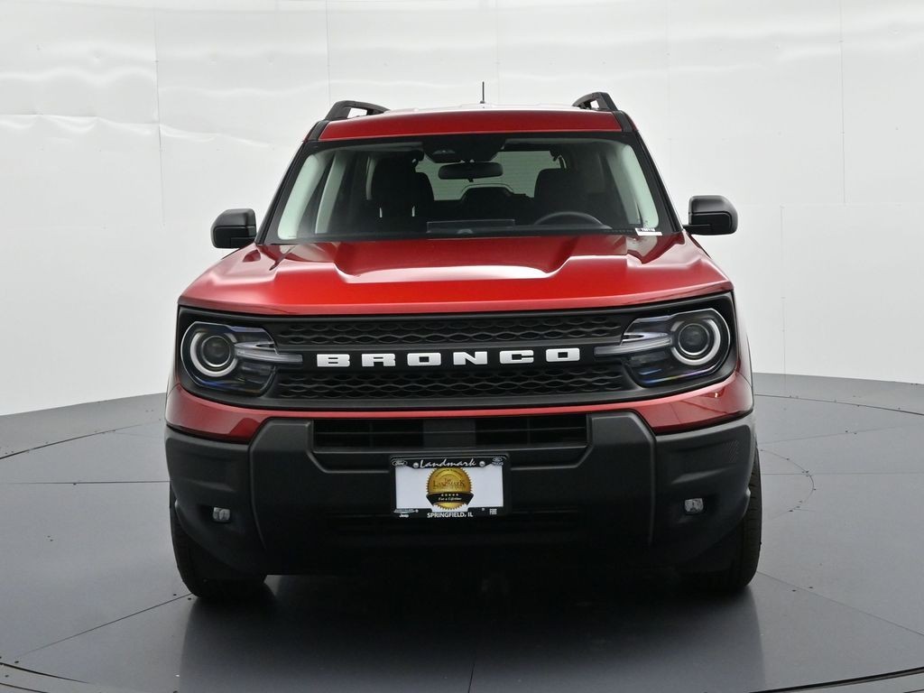 Ford Bronco Sport Vehicle Full-screen Gallery Image 3