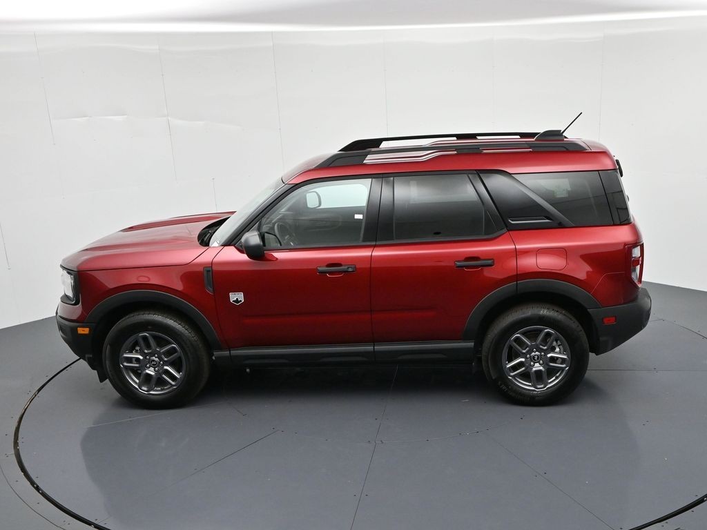 Ford Bronco Sport Vehicle Full-screen Gallery Image 18