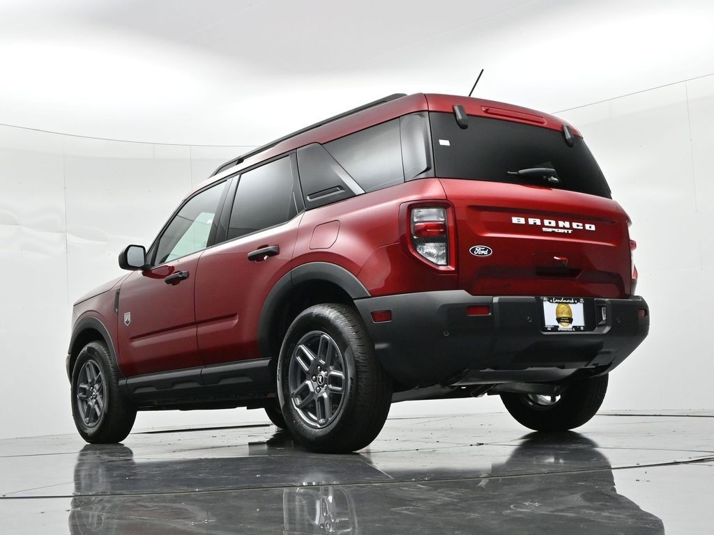 Ford Bronco Sport Vehicle Full-screen Gallery Image 19