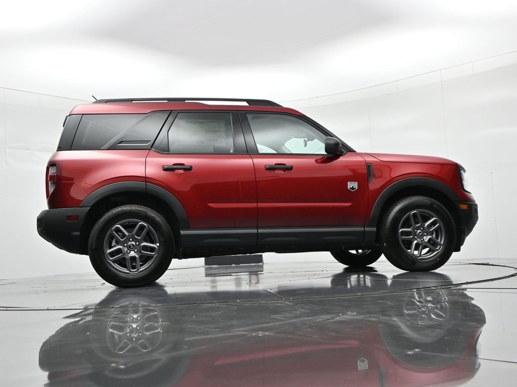 Ford Bronco Sport Vehicle Full-screen Gallery Image 22