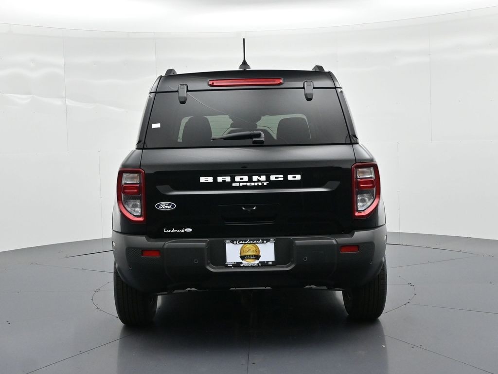 Ford Bronco Sport Vehicle Full-screen Gallery Image 7