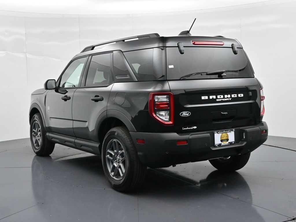 Ford Bronco Sport Vehicle Full-screen Gallery Image 8