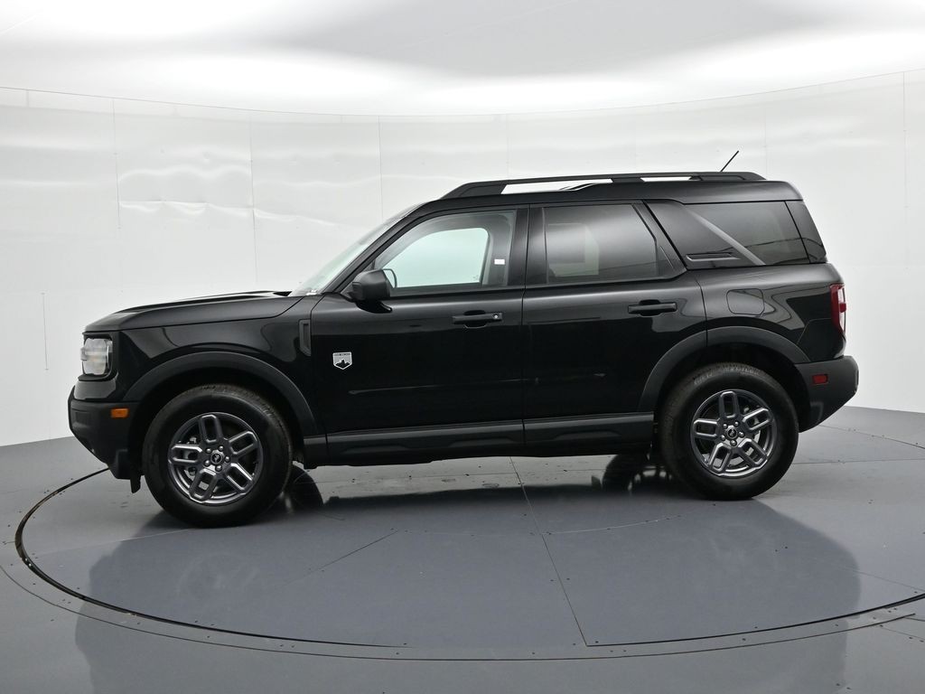 Ford Bronco Sport Vehicle Full-screen Gallery Image 9