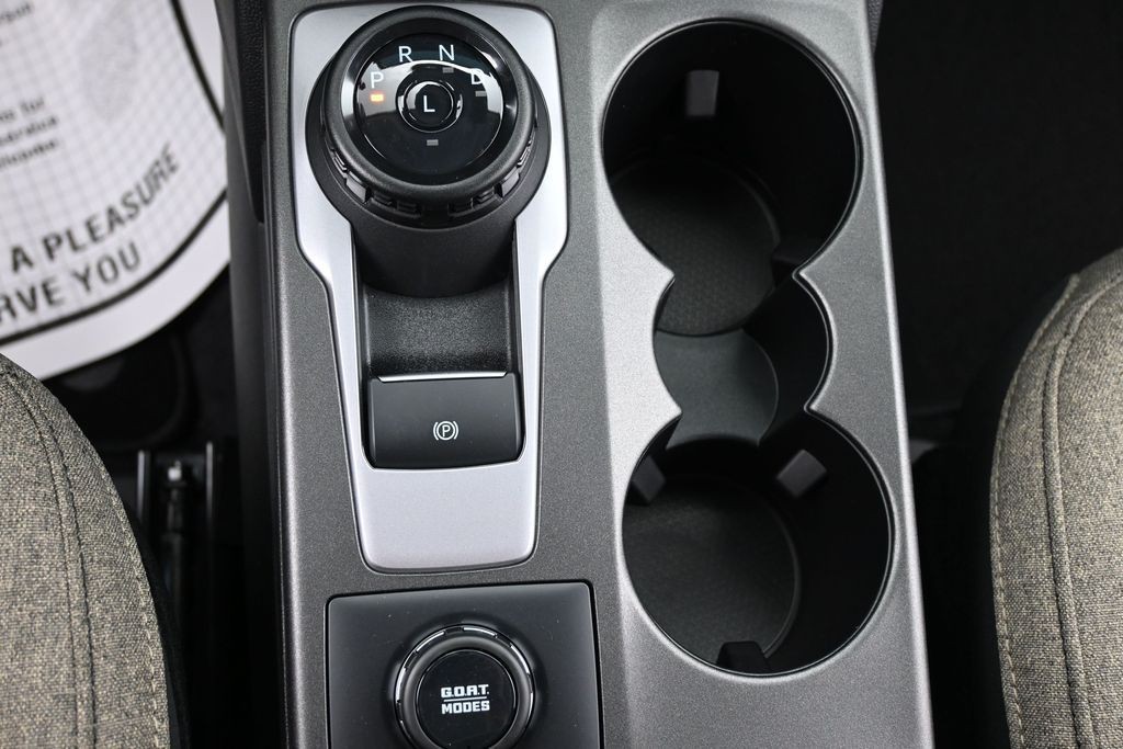 Ford Bronco Sport Vehicle Full-screen Gallery Image 12