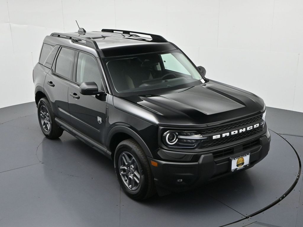 Ford Bronco Sport Vehicle Full-screen Gallery Image 15