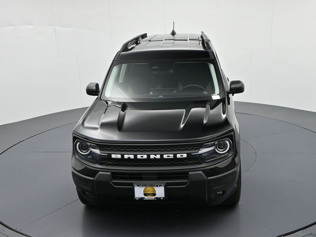 Ford Bronco Sport Vehicle Full-screen Gallery Image 16