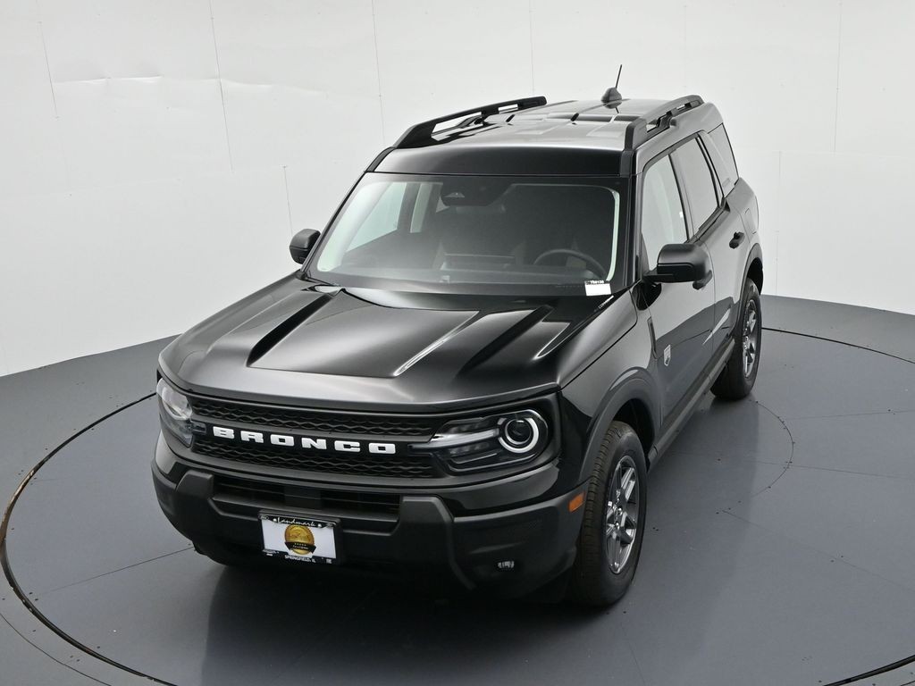 Ford Bronco Sport Vehicle Full-screen Gallery Image 17