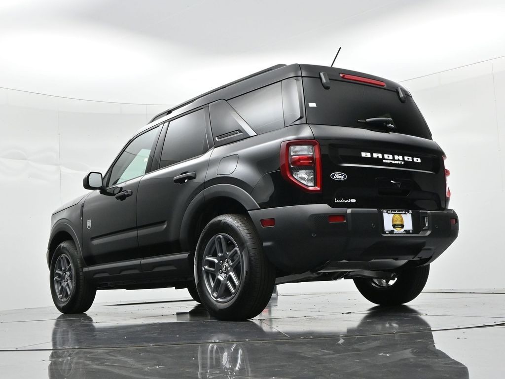 Ford Bronco Sport Vehicle Full-screen Gallery Image 19