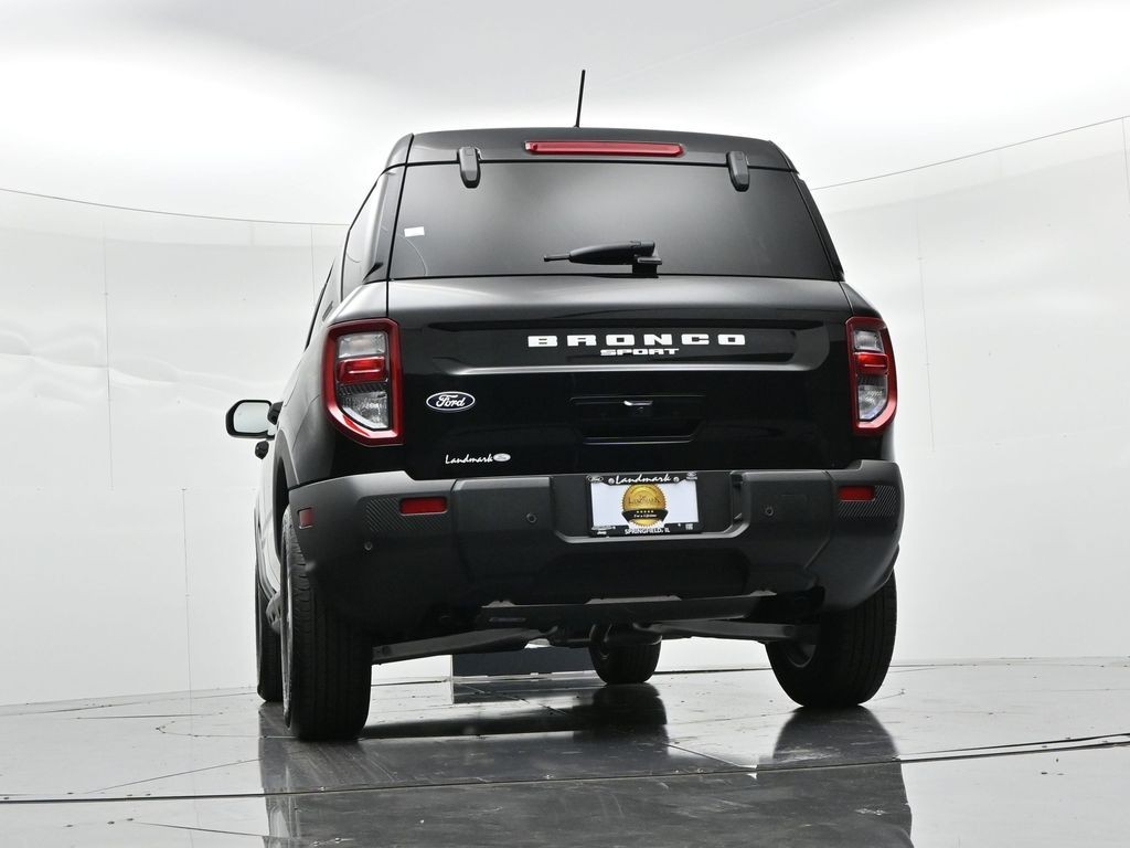 Ford Bronco Sport Vehicle Full-screen Gallery Image 20