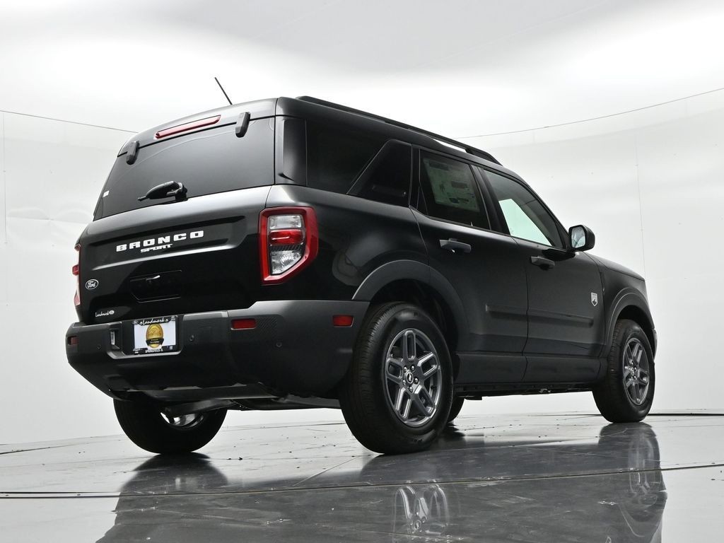 Ford Bronco Sport Vehicle Full-screen Gallery Image 21