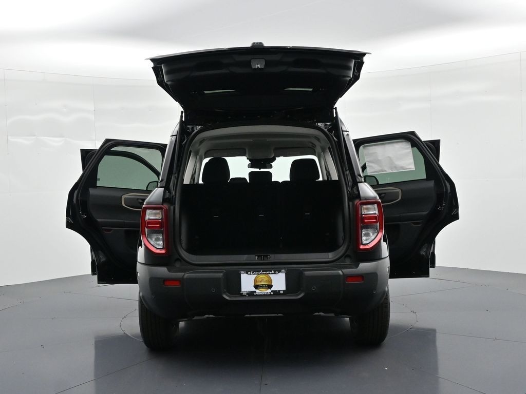 Ford Bronco Sport Vehicle Full-screen Gallery Image 26