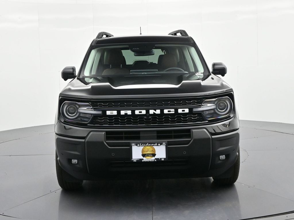 Ford Bronco Sport Vehicle Full-screen Gallery Image 3