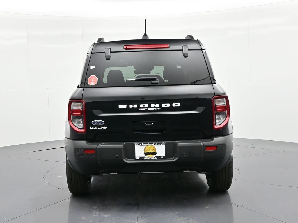 Ford Bronco Sport Vehicle Full-screen Gallery Image 7