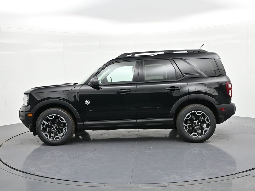Ford Bronco Sport Vehicle Full-screen Gallery Image 9
