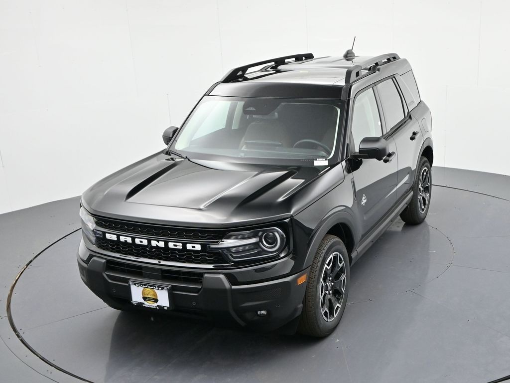 Ford Bronco Sport Vehicle Full-screen Gallery Image 18