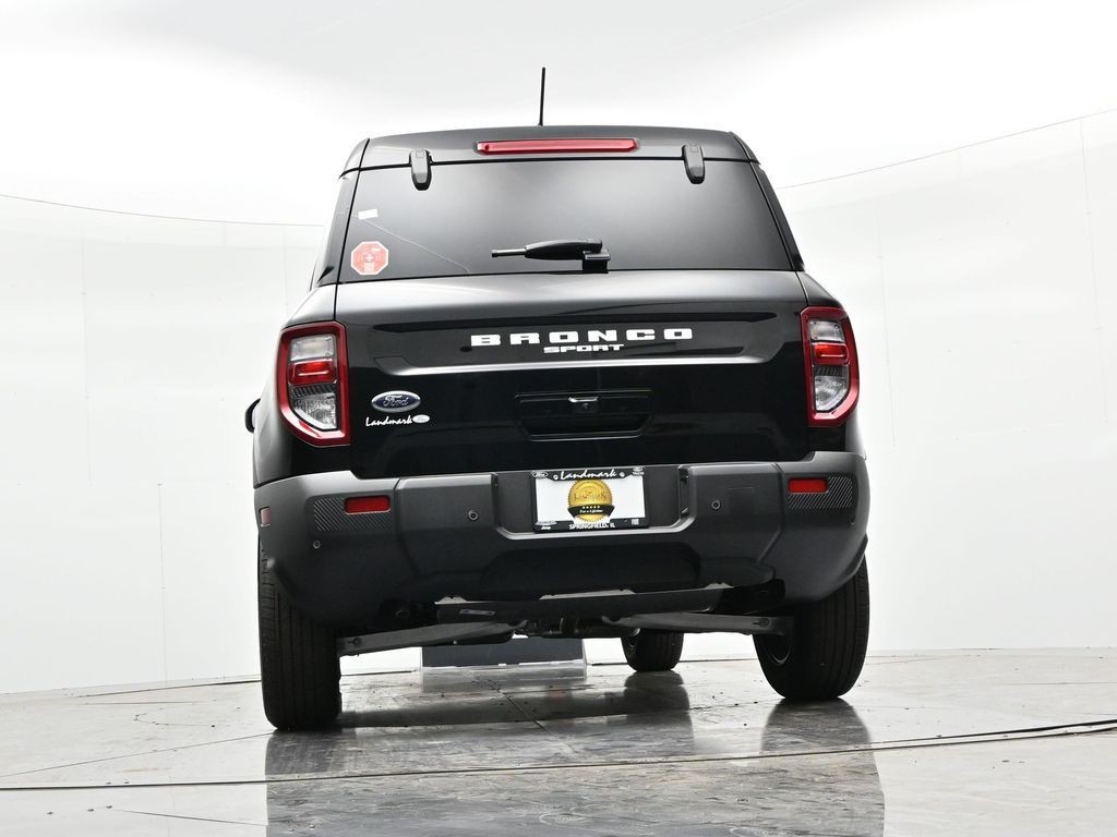 Ford Bronco Sport Vehicle Full-screen Gallery Image 21