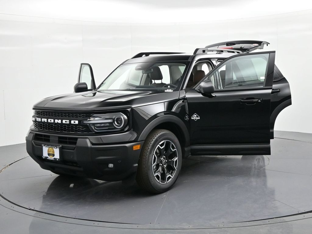 Ford Bronco Sport Vehicle Full-screen Gallery Image 26