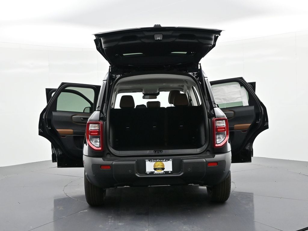 Ford Bronco Sport Vehicle Full-screen Gallery Image 27