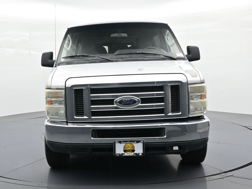 Ford Econoline Cargo Van Vehicle Full-screen Gallery Image 3