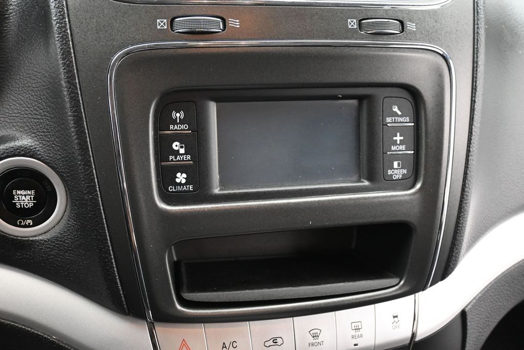 Dodge Journey Vehicle Full-screen Gallery Image 10