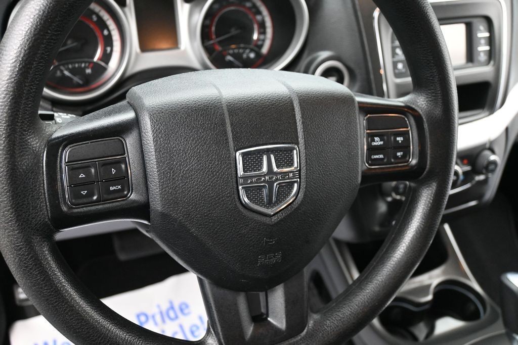 Dodge Journey Vehicle Full-screen Gallery Image 12