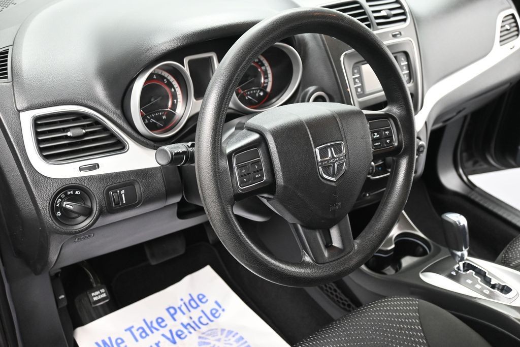 Dodge Journey Vehicle Full-screen Gallery Image 13