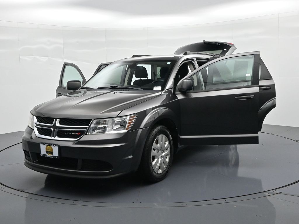 Dodge Journey Vehicle Full-screen Gallery Image 24