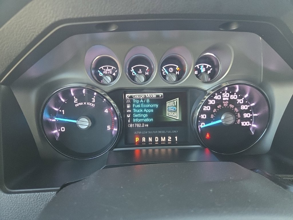 Ford Super Duty F-350 SRW Vehicle Full-screen Gallery Image 12