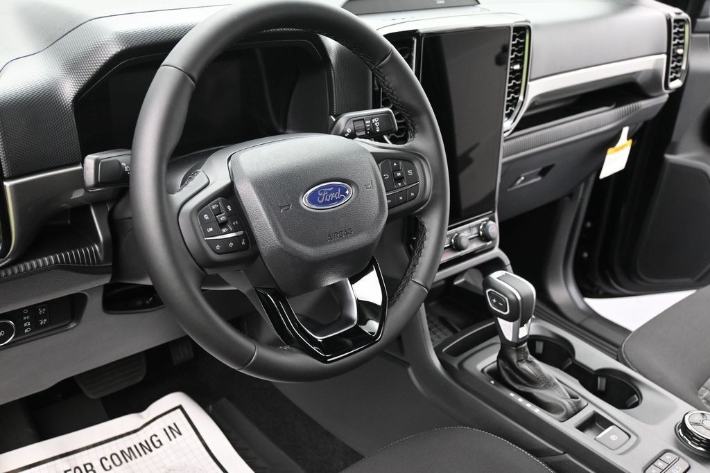Ford Ranger Vehicle Full-screen Gallery Image 14