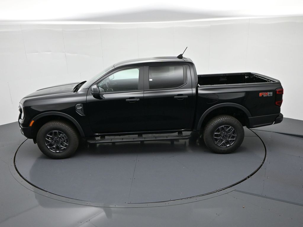 Ford Ranger Vehicle Full-screen Gallery Image 18