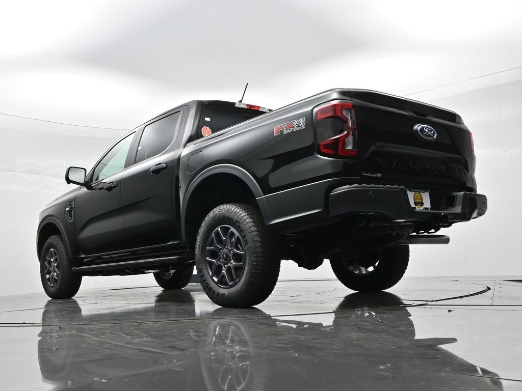 Ford Ranger Vehicle Full-screen Gallery Image 19