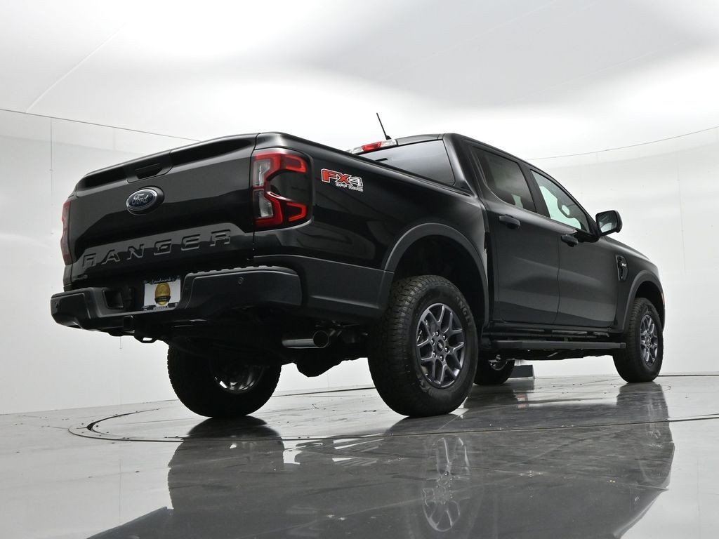 Ford Ranger Vehicle Full-screen Gallery Image 21