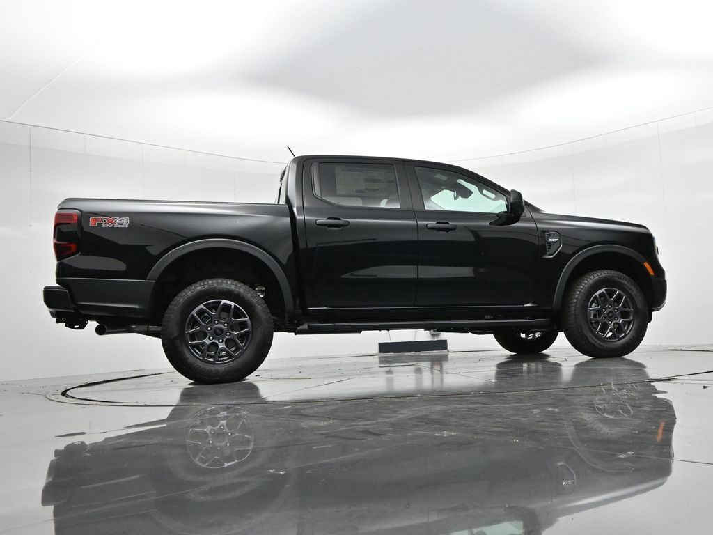 Ford Ranger Vehicle Full-screen Gallery Image 22