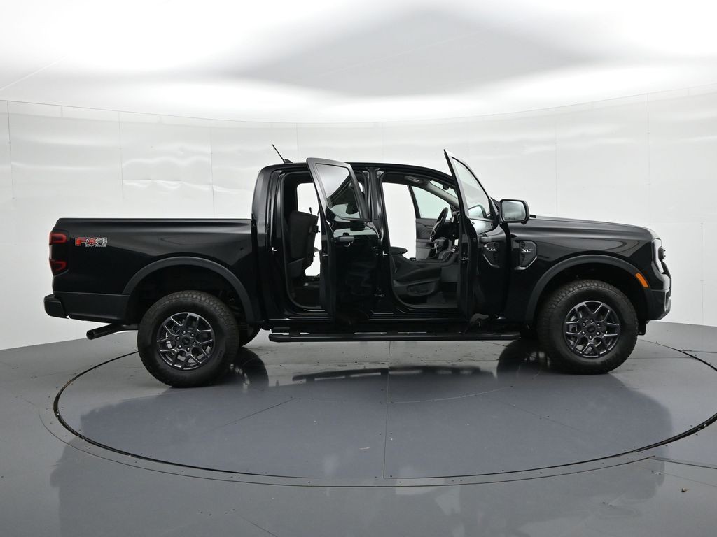 Ford Ranger Vehicle Full-screen Gallery Image 23
