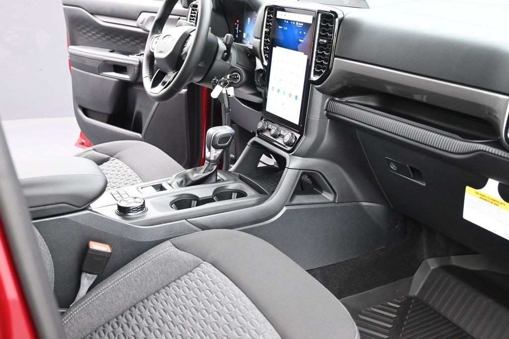 Ford Ranger Vehicle Full-screen Gallery Image 10