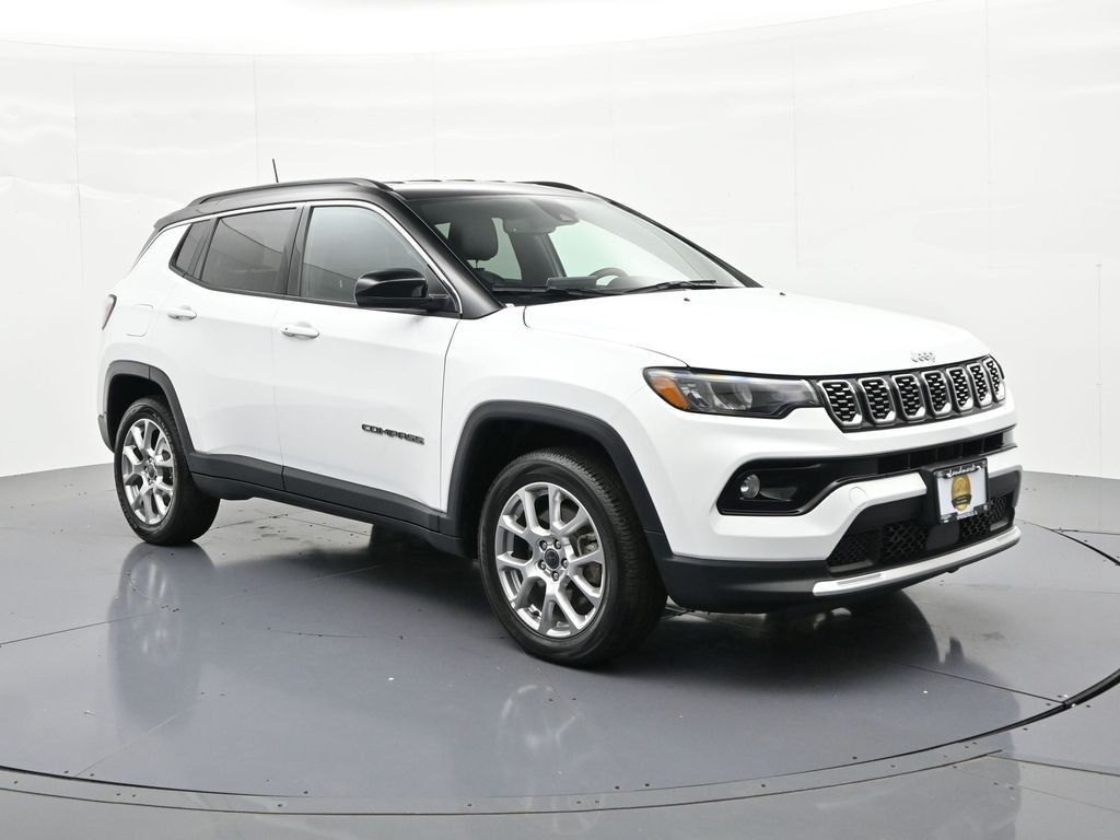 Jeep Compass Vehicle Full-screen Gallery Image 3