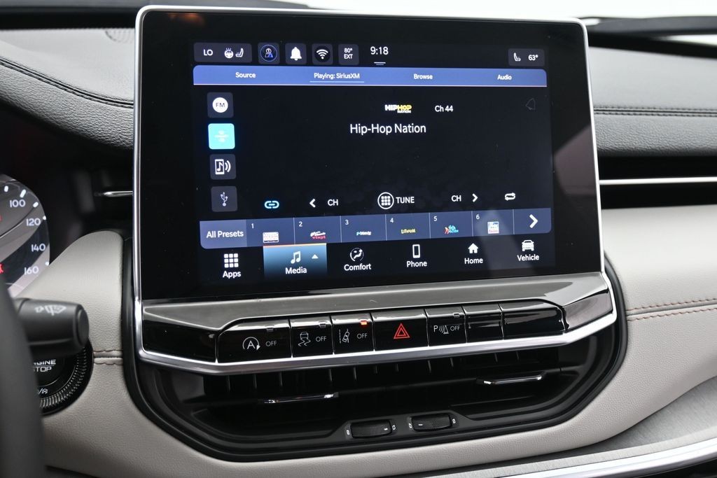 Jeep Compass Vehicle Full-screen Gallery Image 13