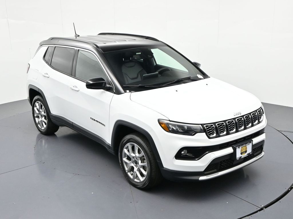 Jeep Compass Vehicle Full-screen Gallery Image 17