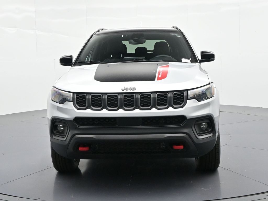 Jeep Compass Vehicle Full-screen Gallery Image 2