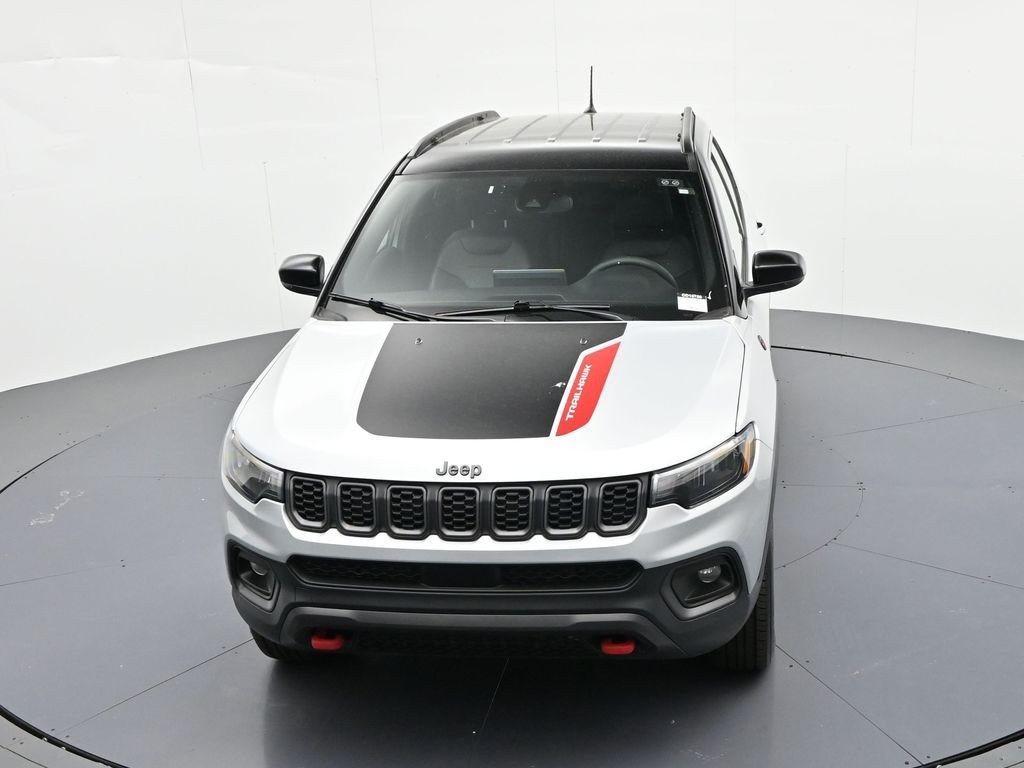 Jeep Compass Vehicle Full-screen Gallery Image 22