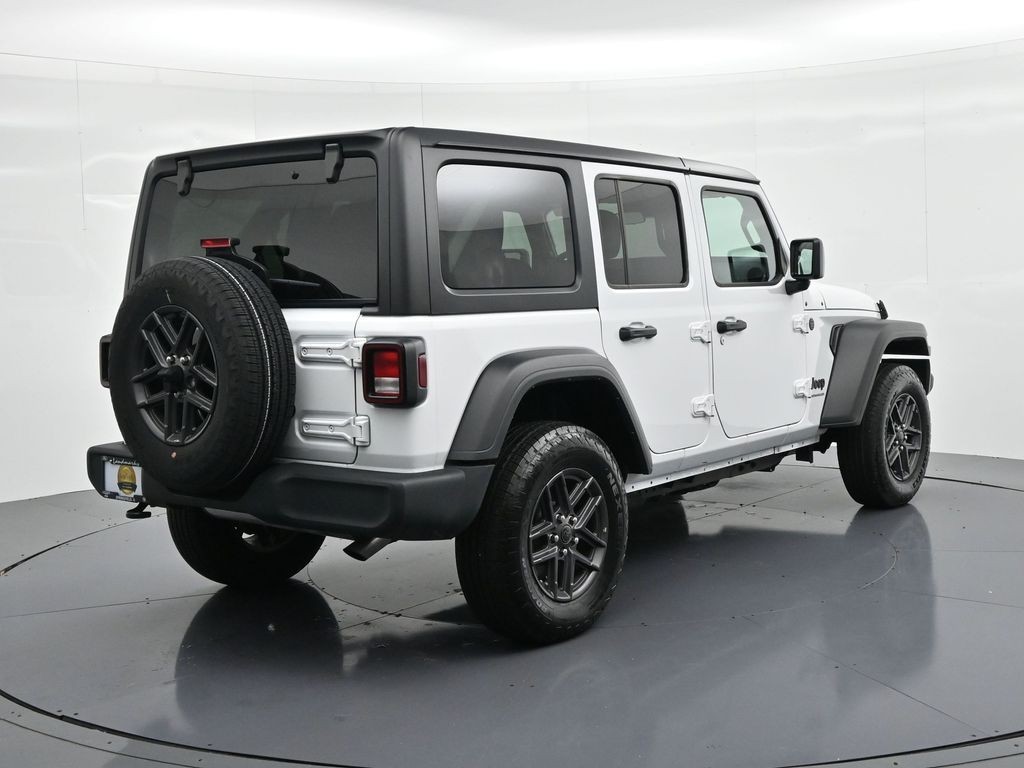 Jeep Wrangler Vehicle Full-screen Gallery Image 5