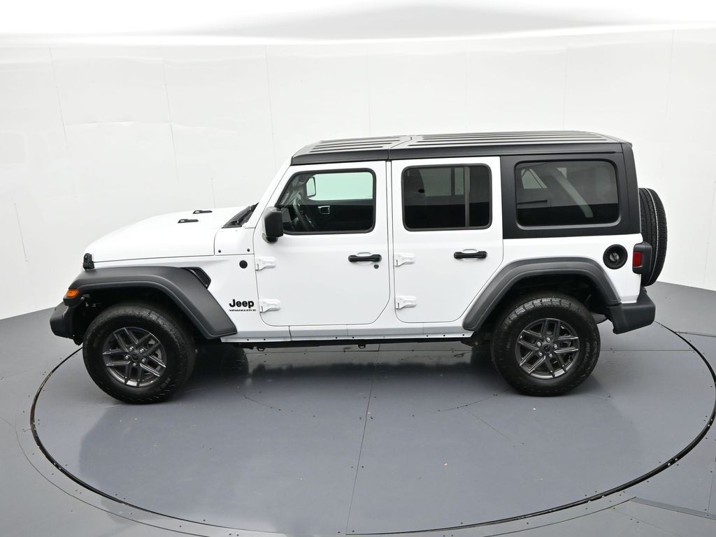 Jeep Wrangler Vehicle Full-screen Gallery Image 16