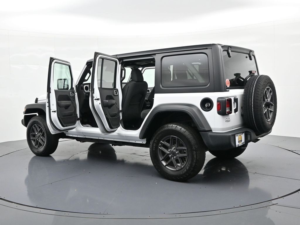 Jeep Wrangler Vehicle Full-screen Gallery Image 22