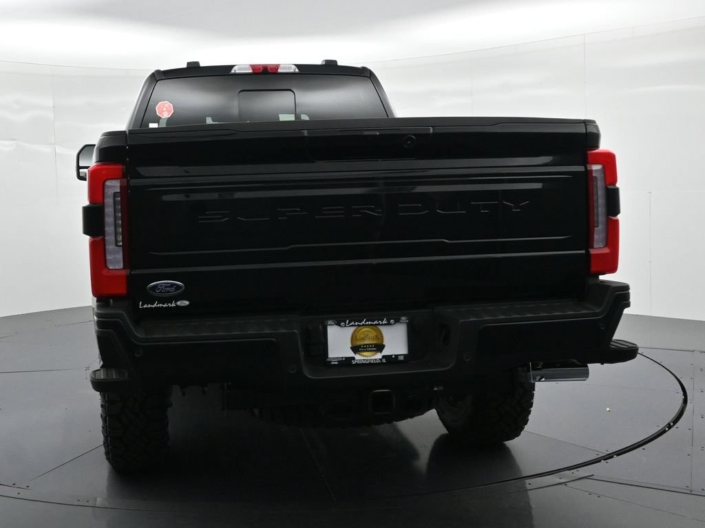 Ford F-250SD Vehicle Full-screen Gallery Image 7