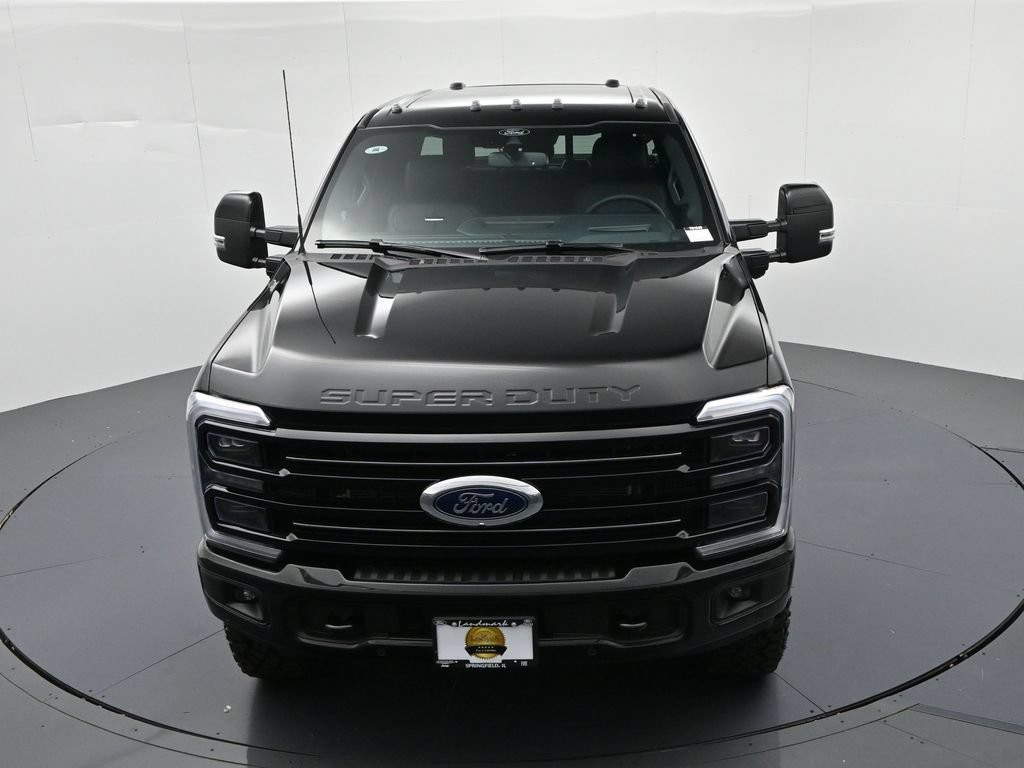 Ford F-250SD Vehicle Full-screen Gallery Image 20