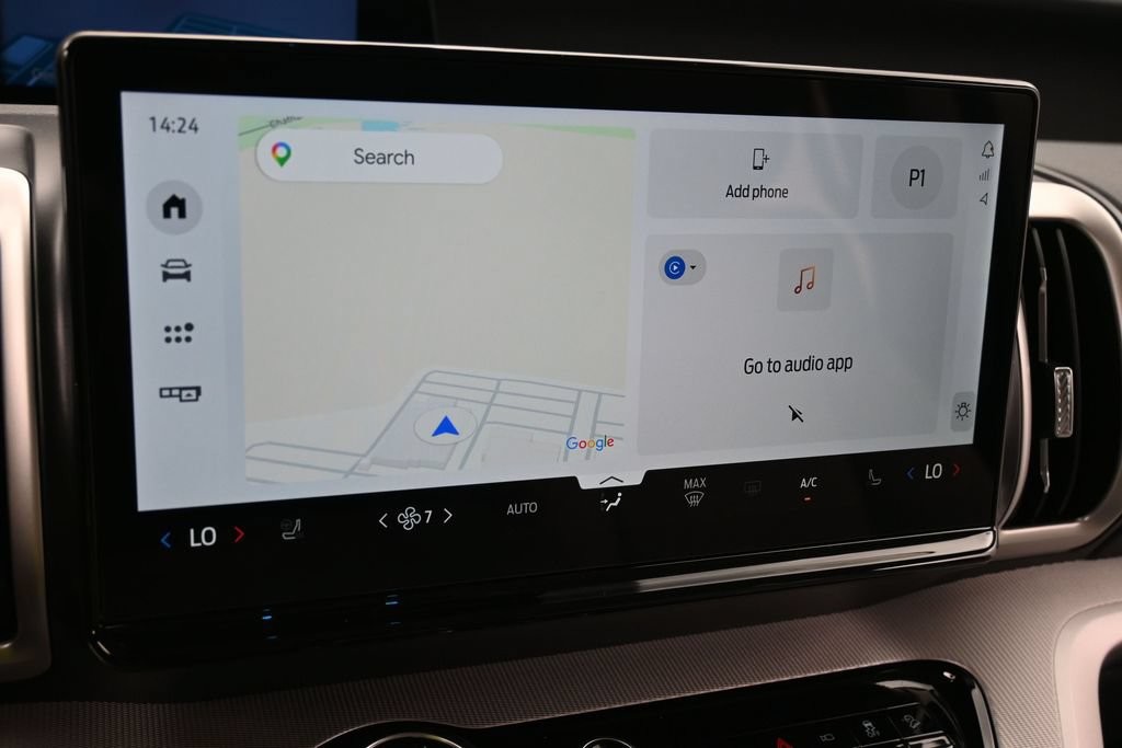 Ford Expedition Vehicle Full-screen Gallery Image 10