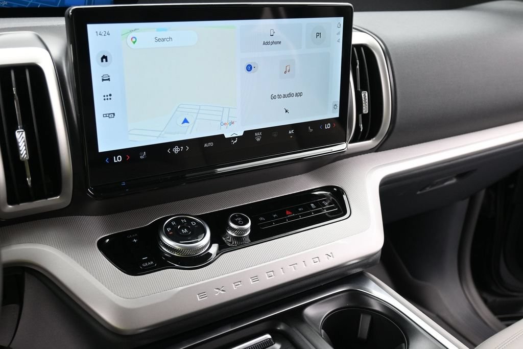 Ford Expedition Vehicle Full-screen Gallery Image 12